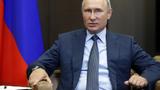 Russian President Vladimir Putin speaks to Finnish President Sauli Niinisto during their meeting at the Bocharov Ruchei state residence in the Black Sea resort of Sochi, Russia, August 22, 2018, photo by Pavel Golovkin/Pool/Reuters