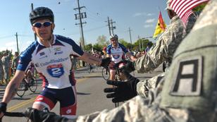 Soldiers, civilians, and family members from Division West, First Army, cheer Healing Heroes and other cyclists during the annual Texas Challenge event of the Ride to Recovery at Fort Hood, TX Apr 11.