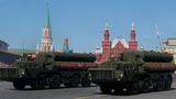 Russian servicemen drive S-400 missile air defence systems during the Victory Day parade, marking the 73rd anniversary of the victory over Nazi Germany in World War Two, at Red Square in Moscow, Russia May 9, 2018, photo by Sergei Karpukhin/Reuters