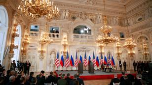 U.S. President Barack Obama and Russian President Dmitry Medvedev sign the New START Treaty at Prague Castle in Prague, Czech Republic, April 8, 2010, photo by Jason Reed/Reuters